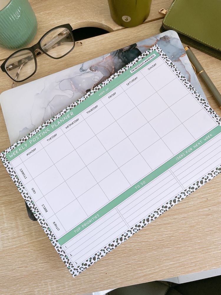 A4 Social Media Weekly Planning Pad